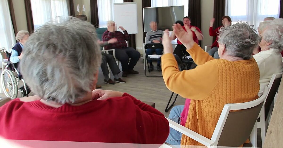 Tagespflege - "Tanzen im sitzen"